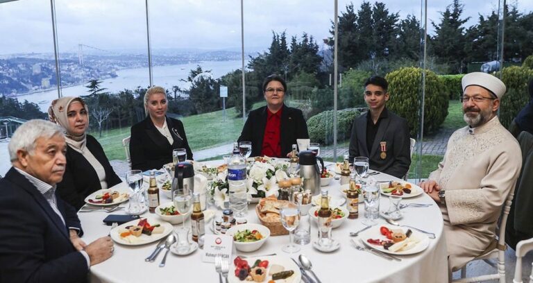 ekmek-yiyin-doyun-lqI513su.jpg